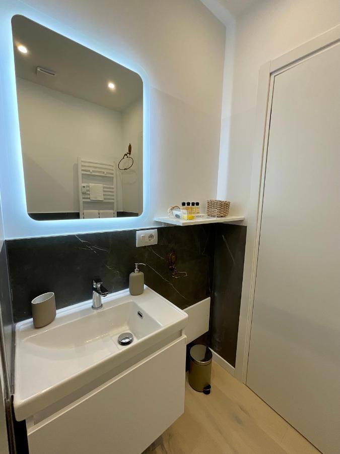 Apartment Suite - Charlize - In The Heart Of Mailand Exterior foto
